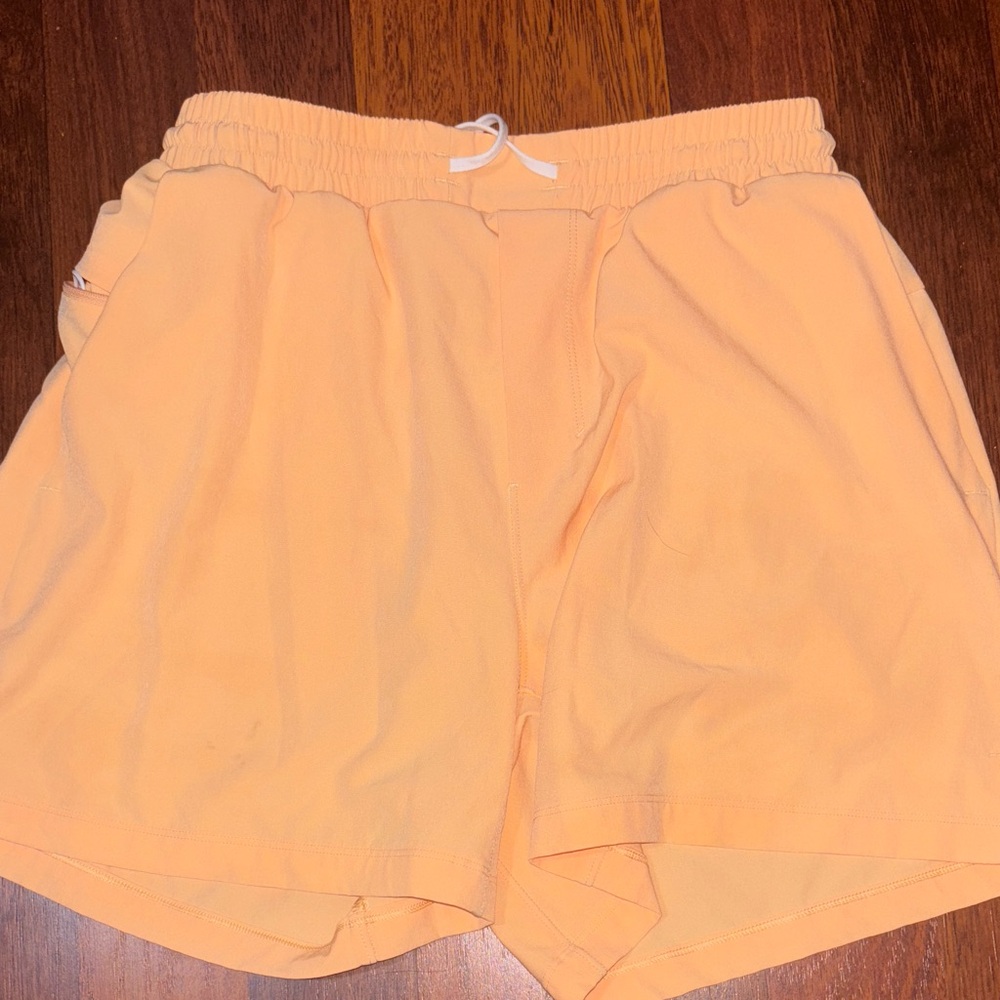 Lululemon men’s Shorts